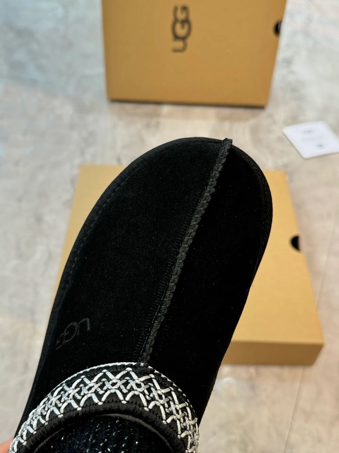 Self-pickup 💰520 New snow boots 1125956 Ethnic style plus sock cover, the sock cover is inserted into the wool. The surface is made of imported silk cow suede, and the inner part is made of Longfeng fur. Foam outsole has light anti-slip characteristics. Four colors, 35-40